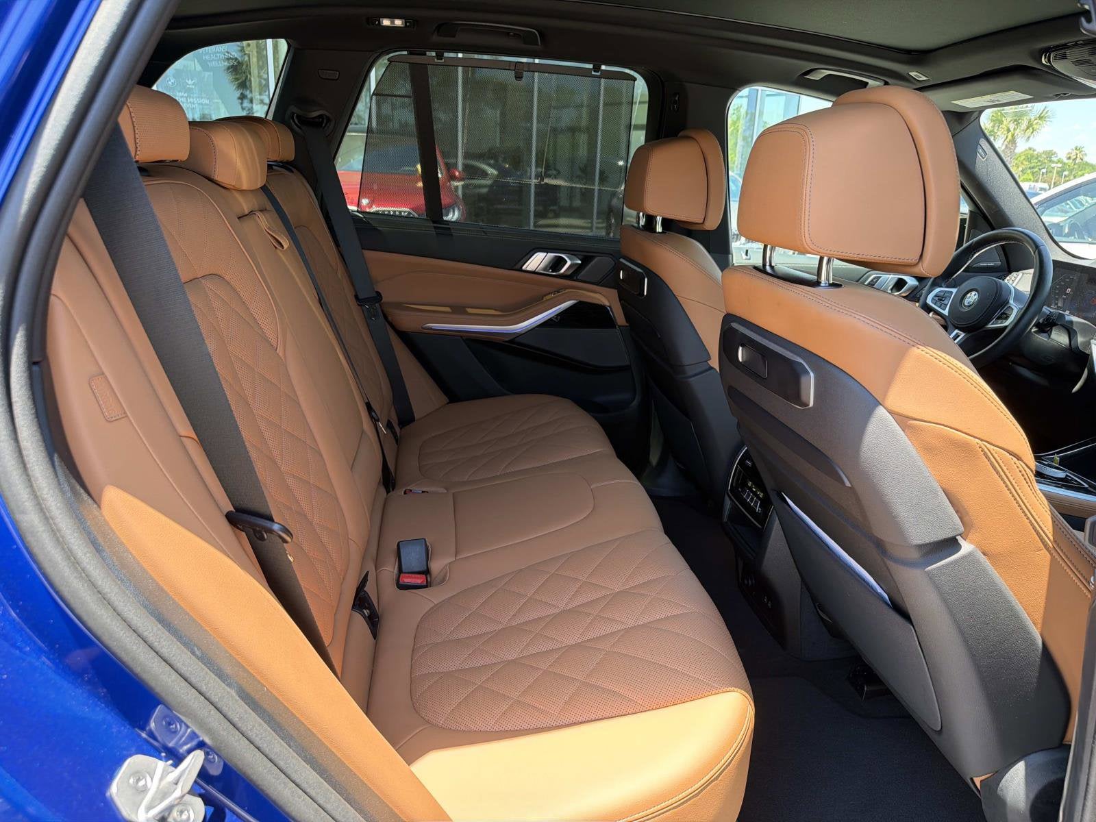 2025 BMW X5 M60i
