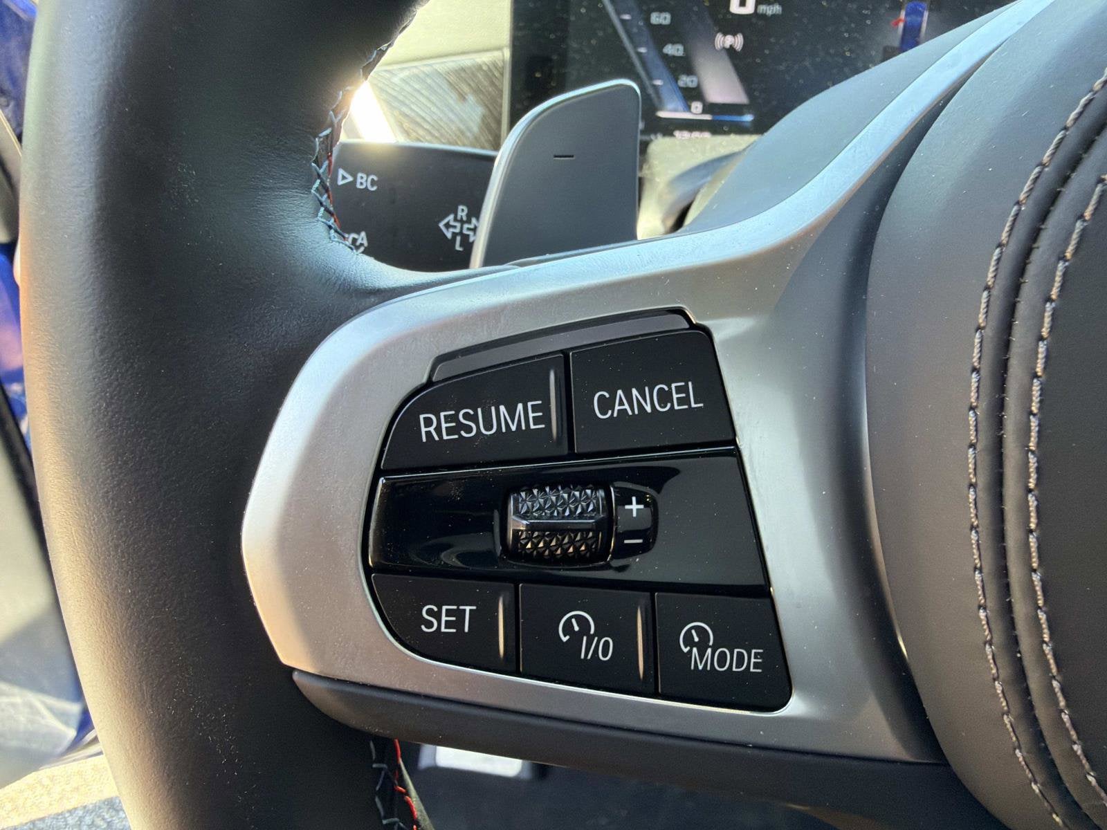 2025 BMW X5 M60i