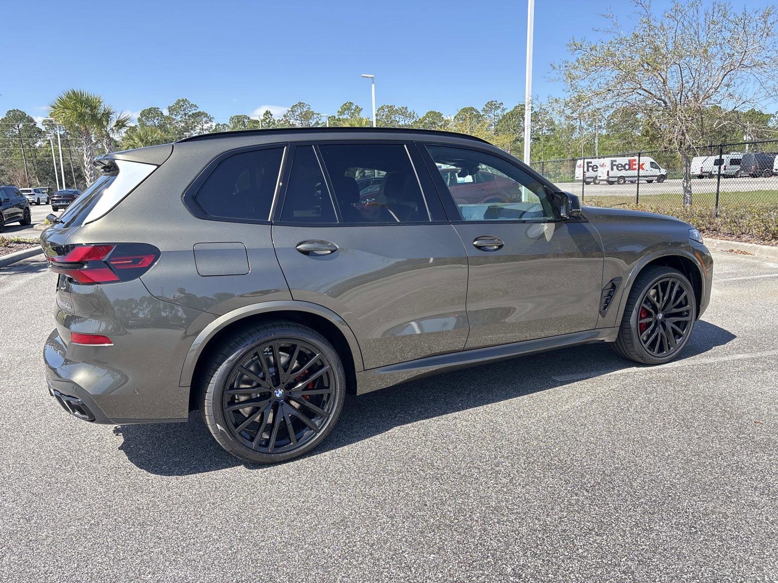 2026 BMW X5 M60i