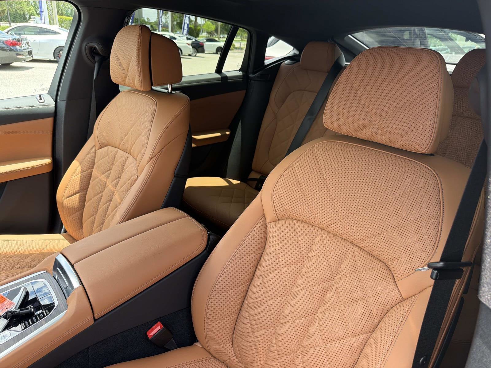2027 BMW X6 xDrive40i