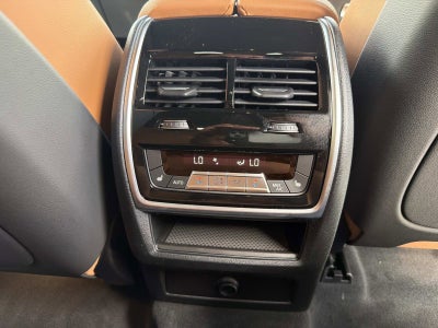 2027 BMW X6 xDrive40i