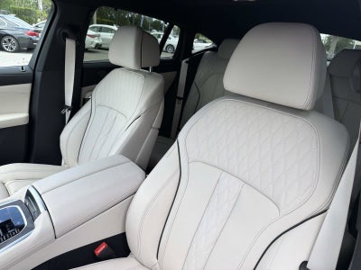 2027 BMW X6 xDrive40i