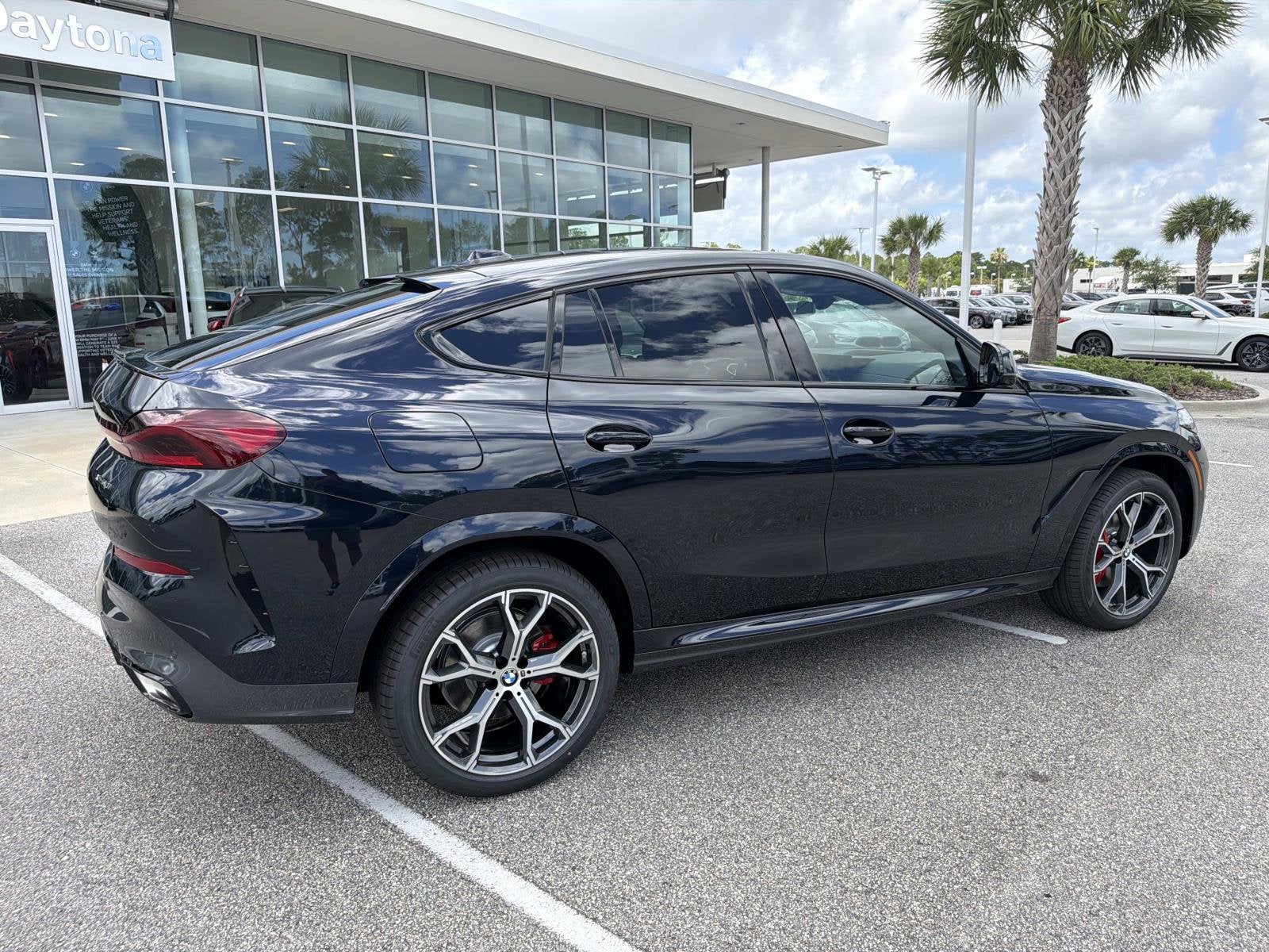 2027 BMW X6 xDrive40i