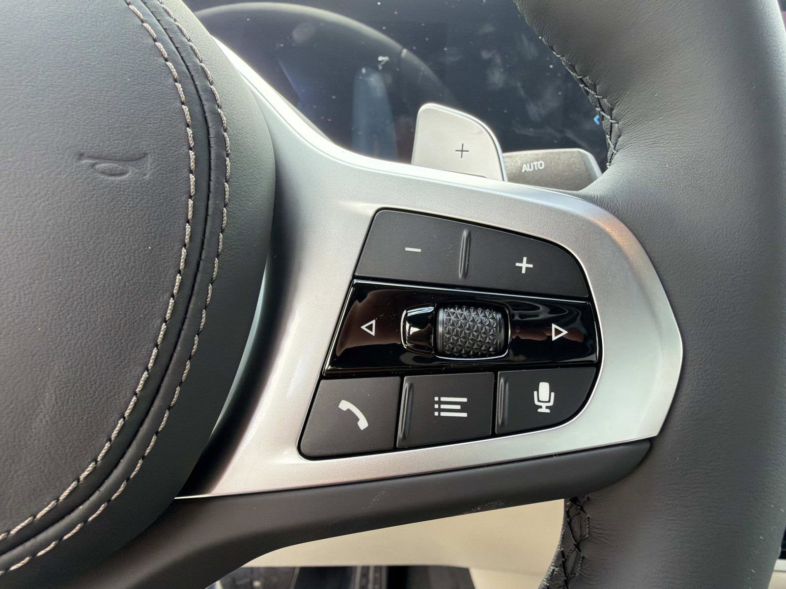 2027 BMW X6 xDrive40i