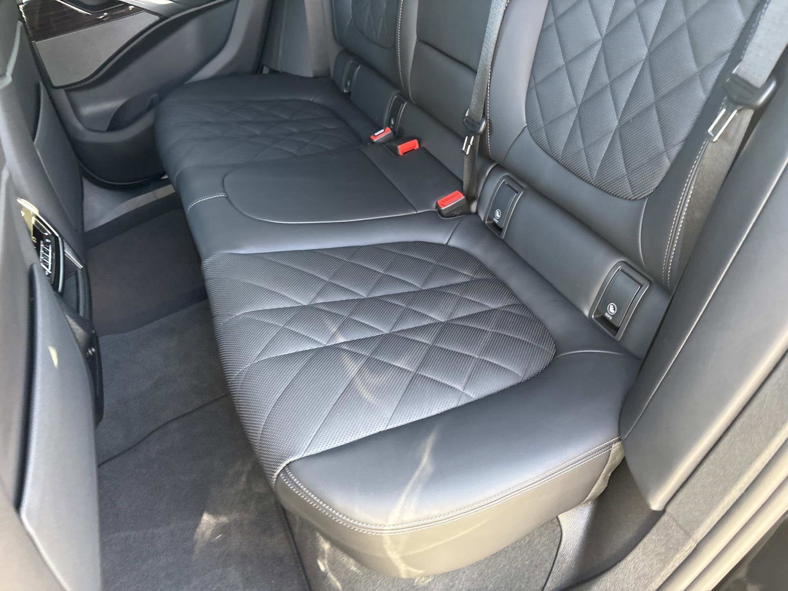 2025 BMW X6 xDrive40i