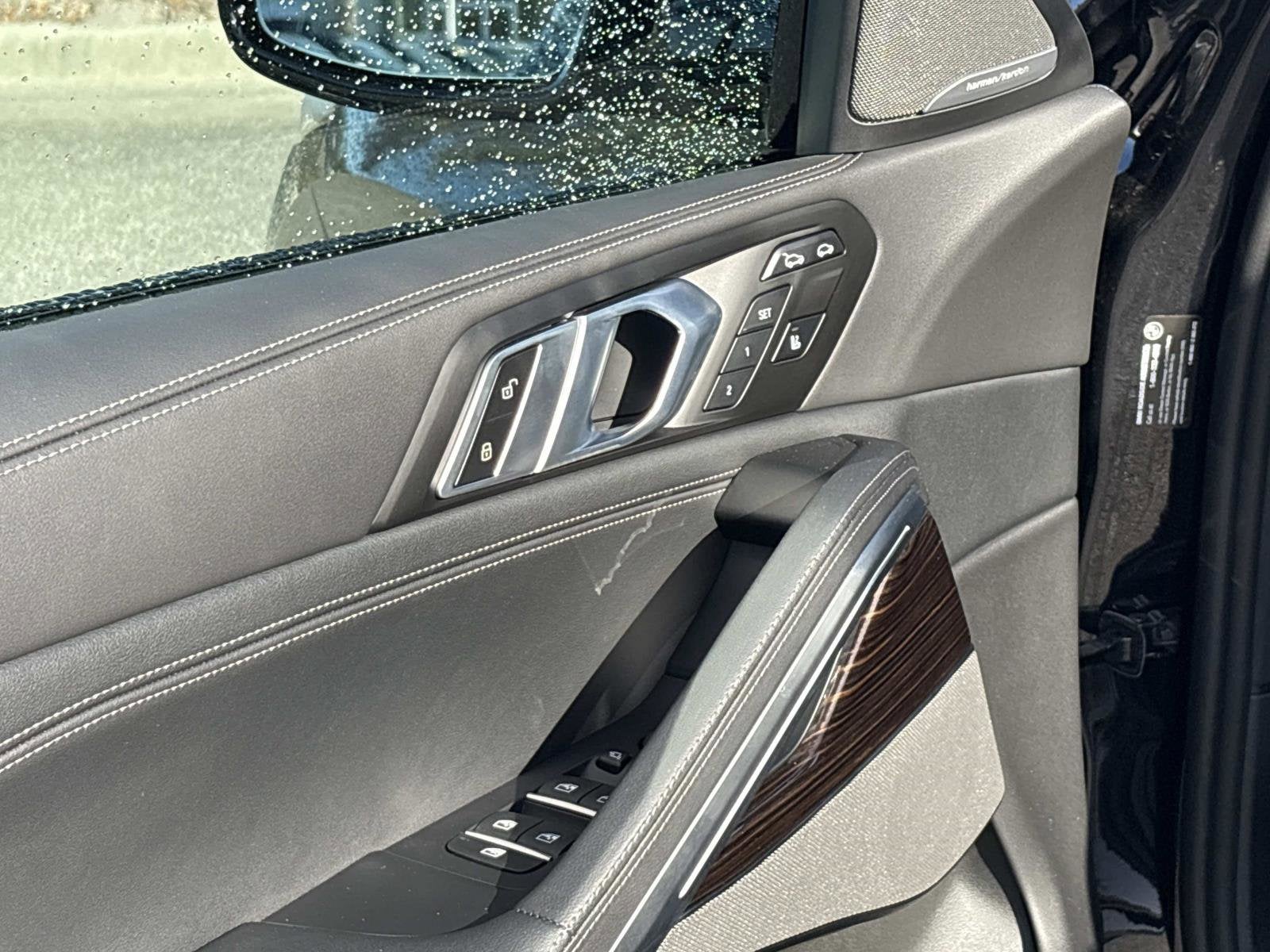 2025 BMW X6 xDrive40i