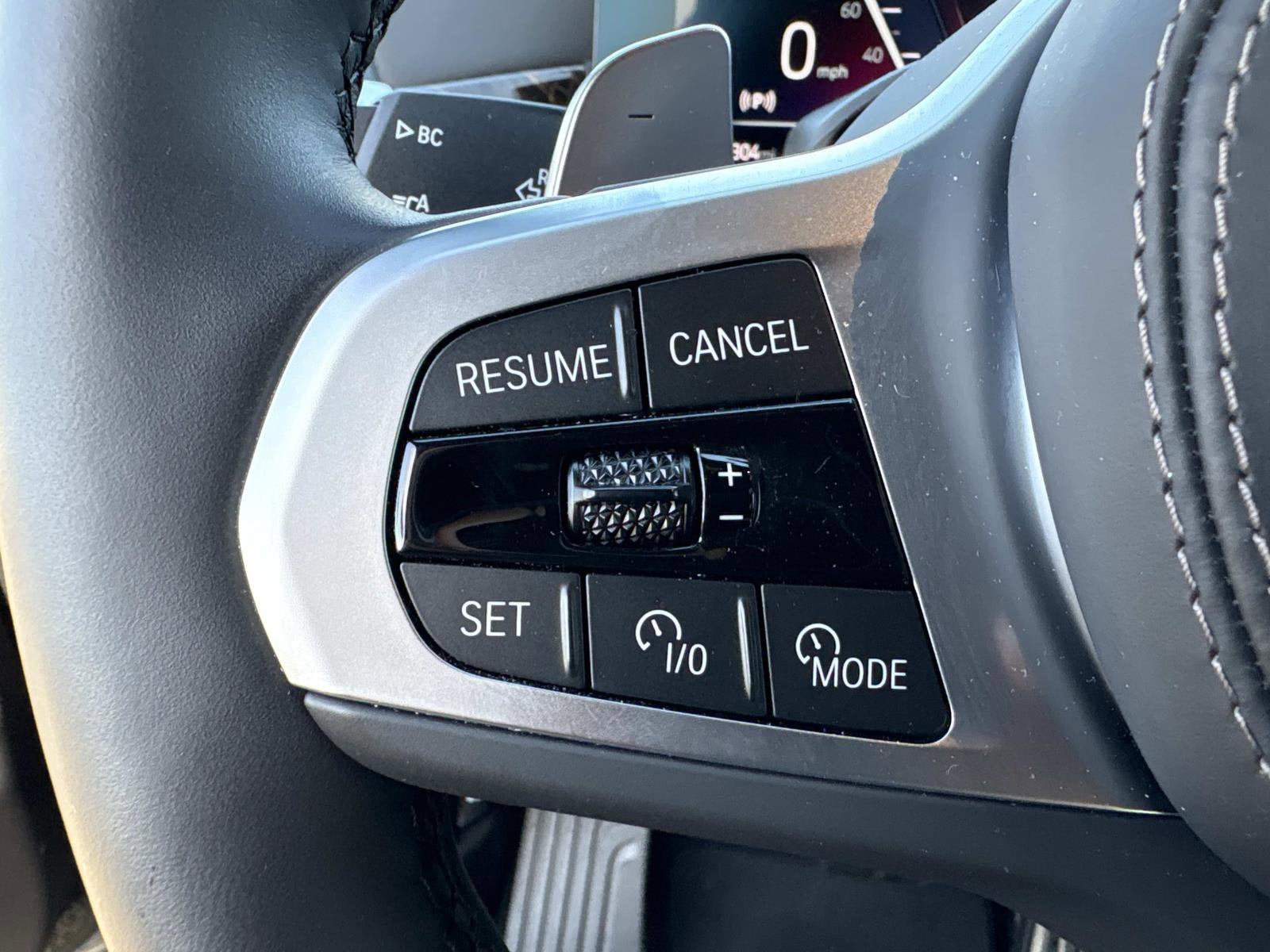 2025 BMW X6 xDrive40i