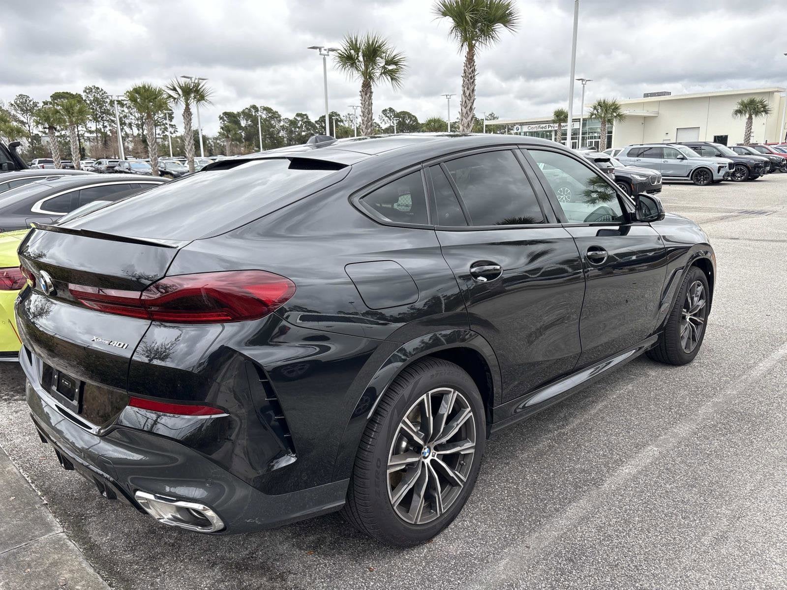 2025 BMW X6 xDrive40i