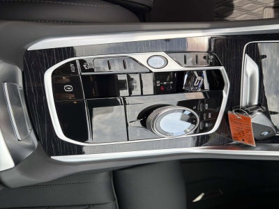 2027 BMW X6 xDrive40i