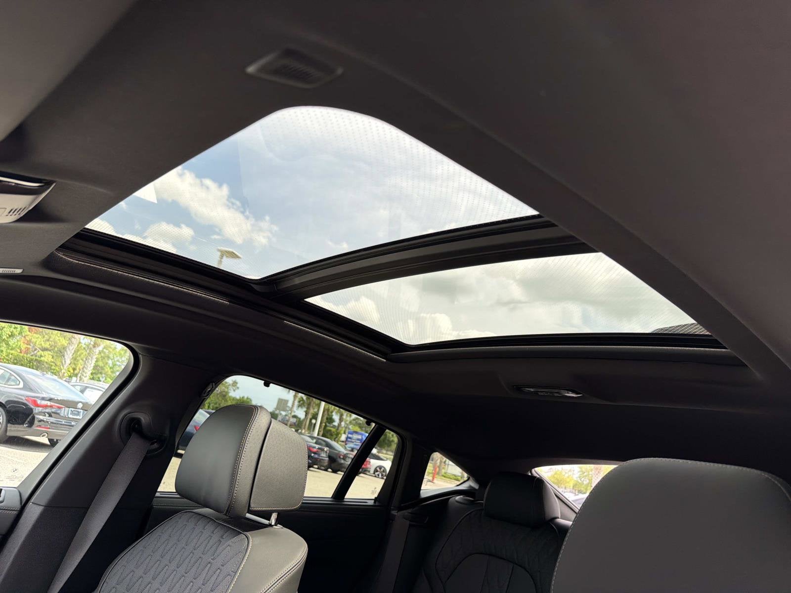 2027 BMW X6 xDrive40i