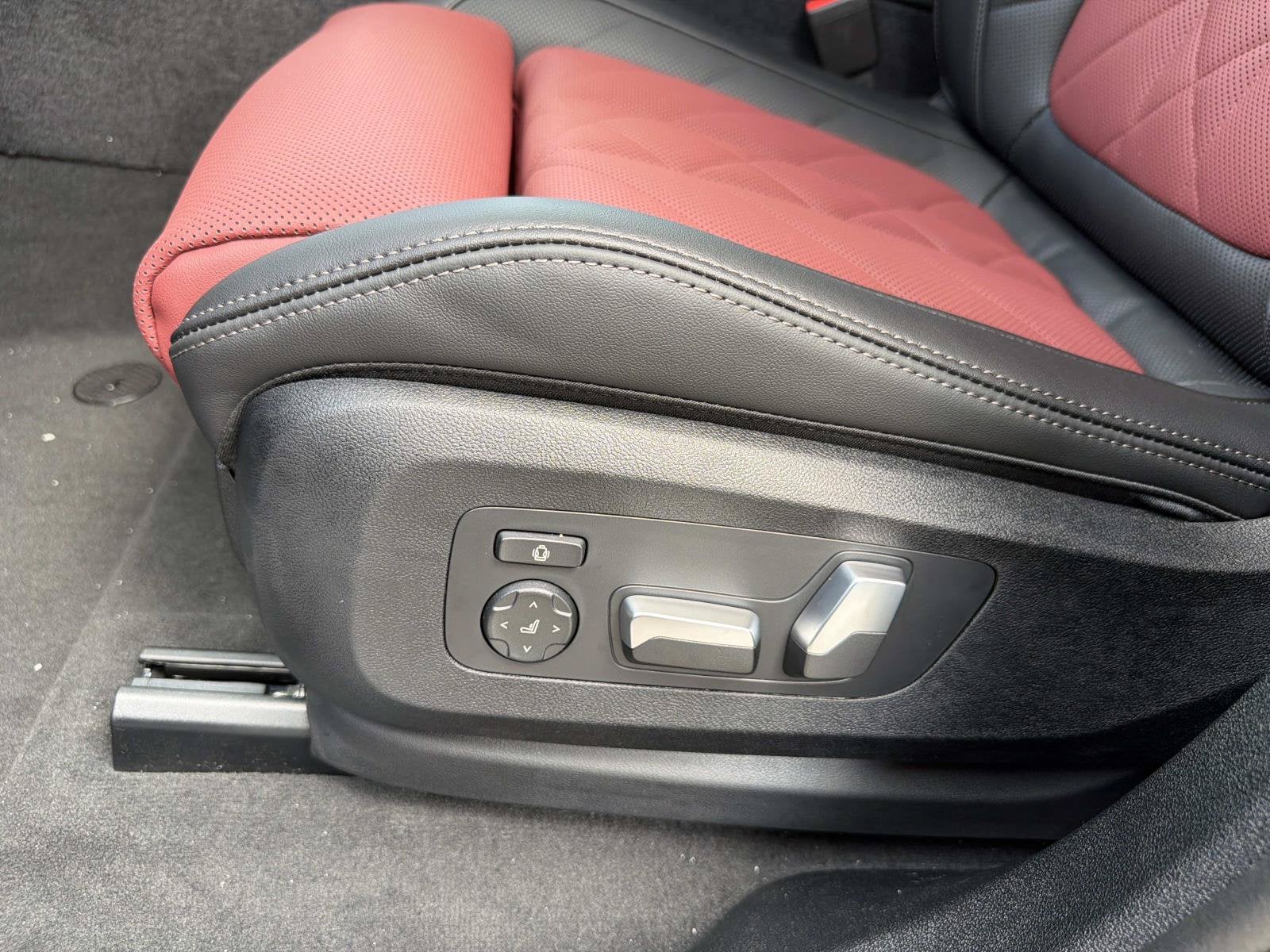 2027 BMW X6 xDrive40i