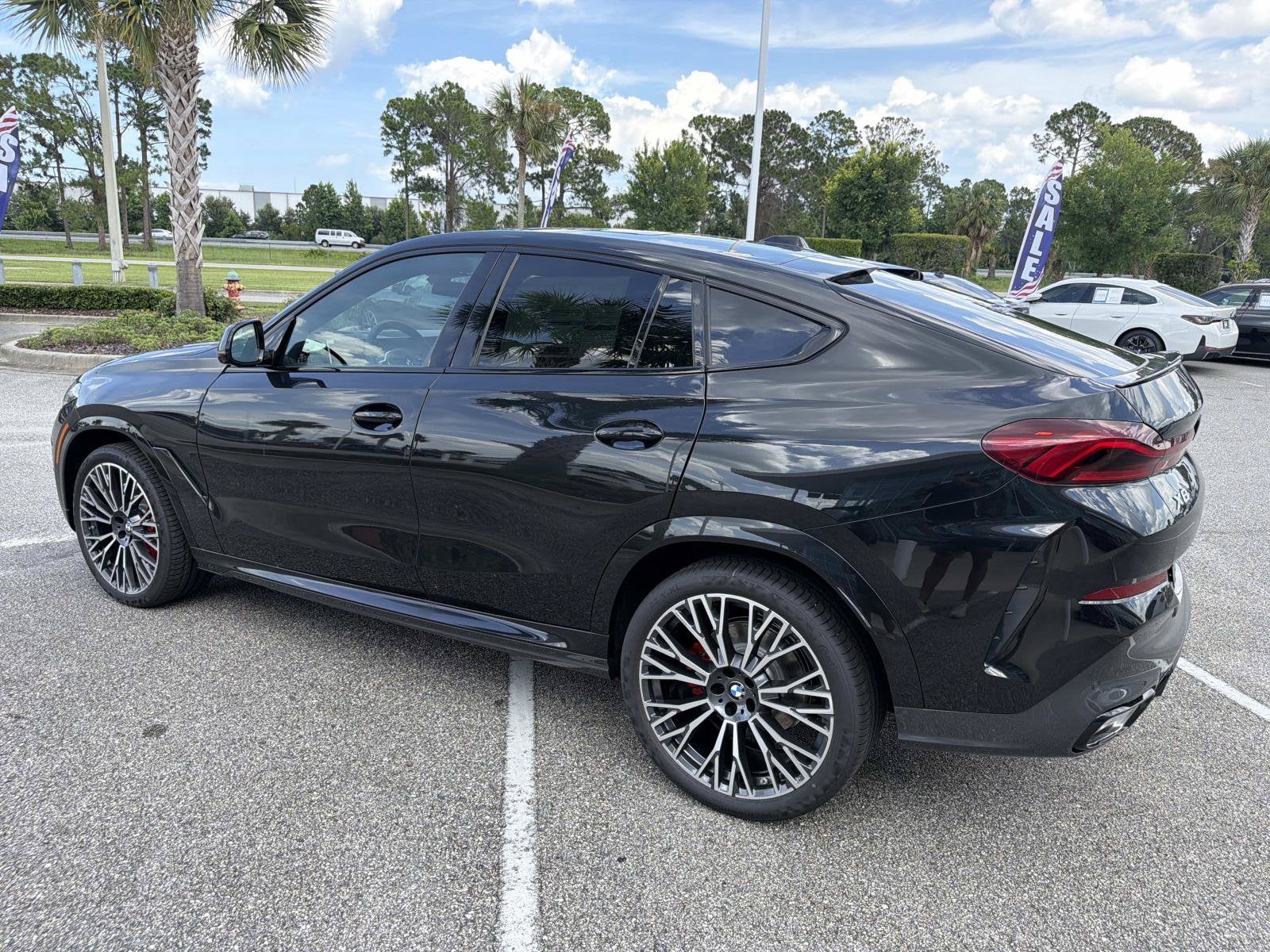 2027 BMW X6 xDrive40i
