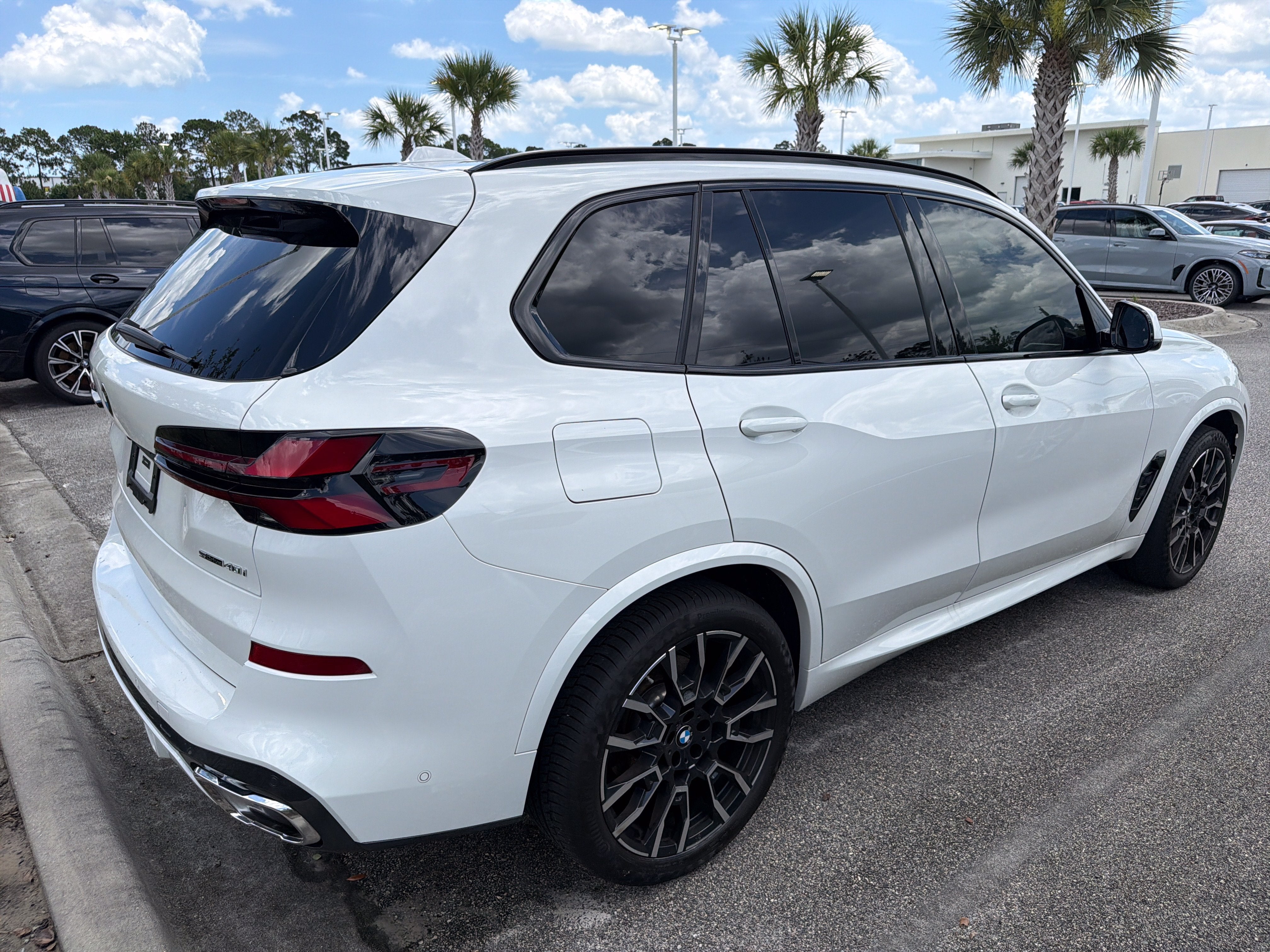 2025 BMW X6 xDrive40i