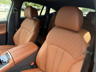 2027 BMW X6 M60i
