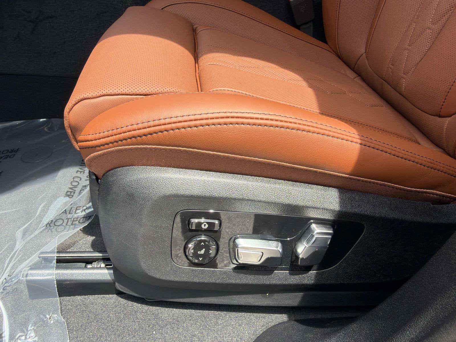 2027 BMW X6 M60i