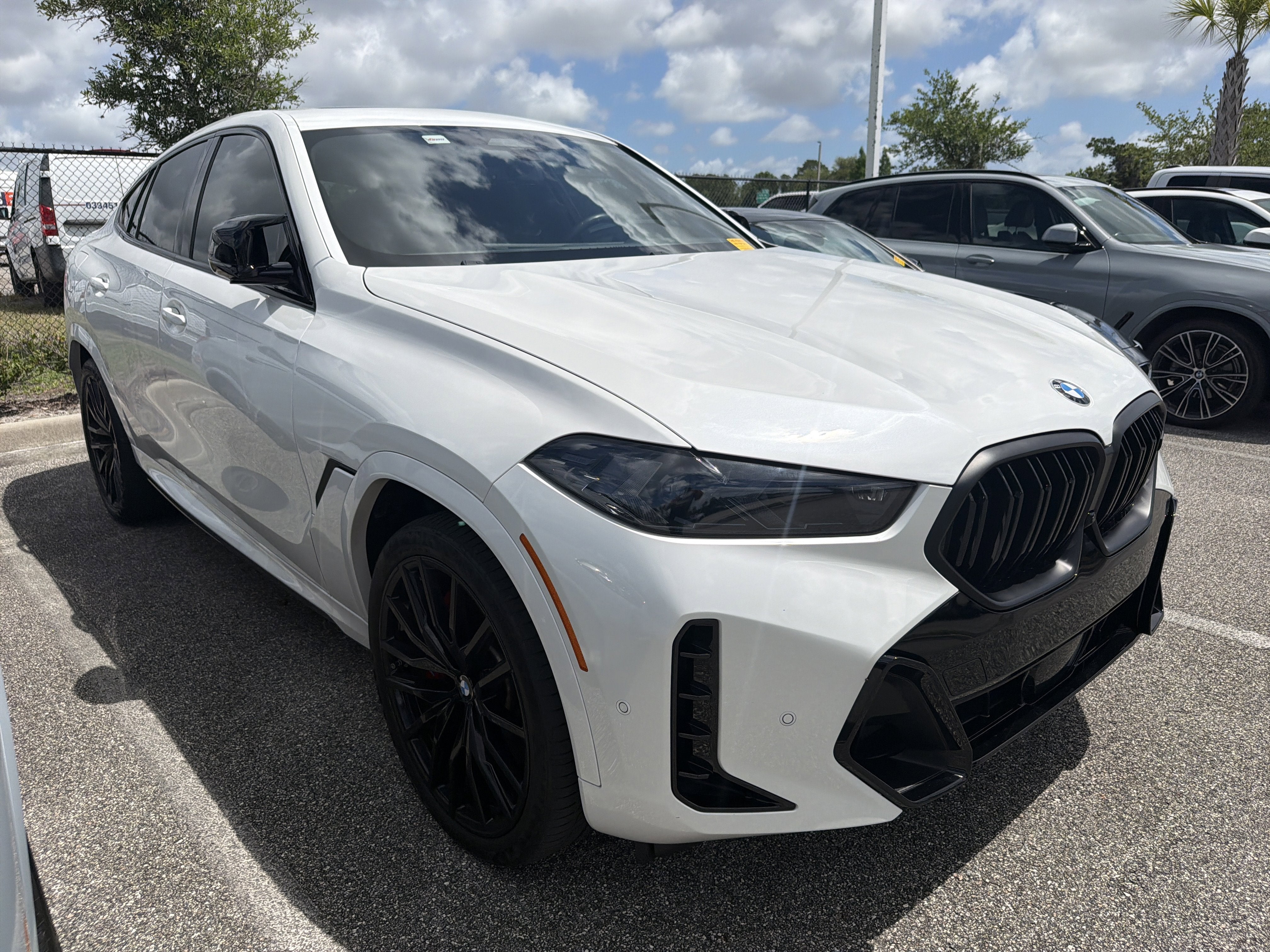 2024 BMW X6 M60i