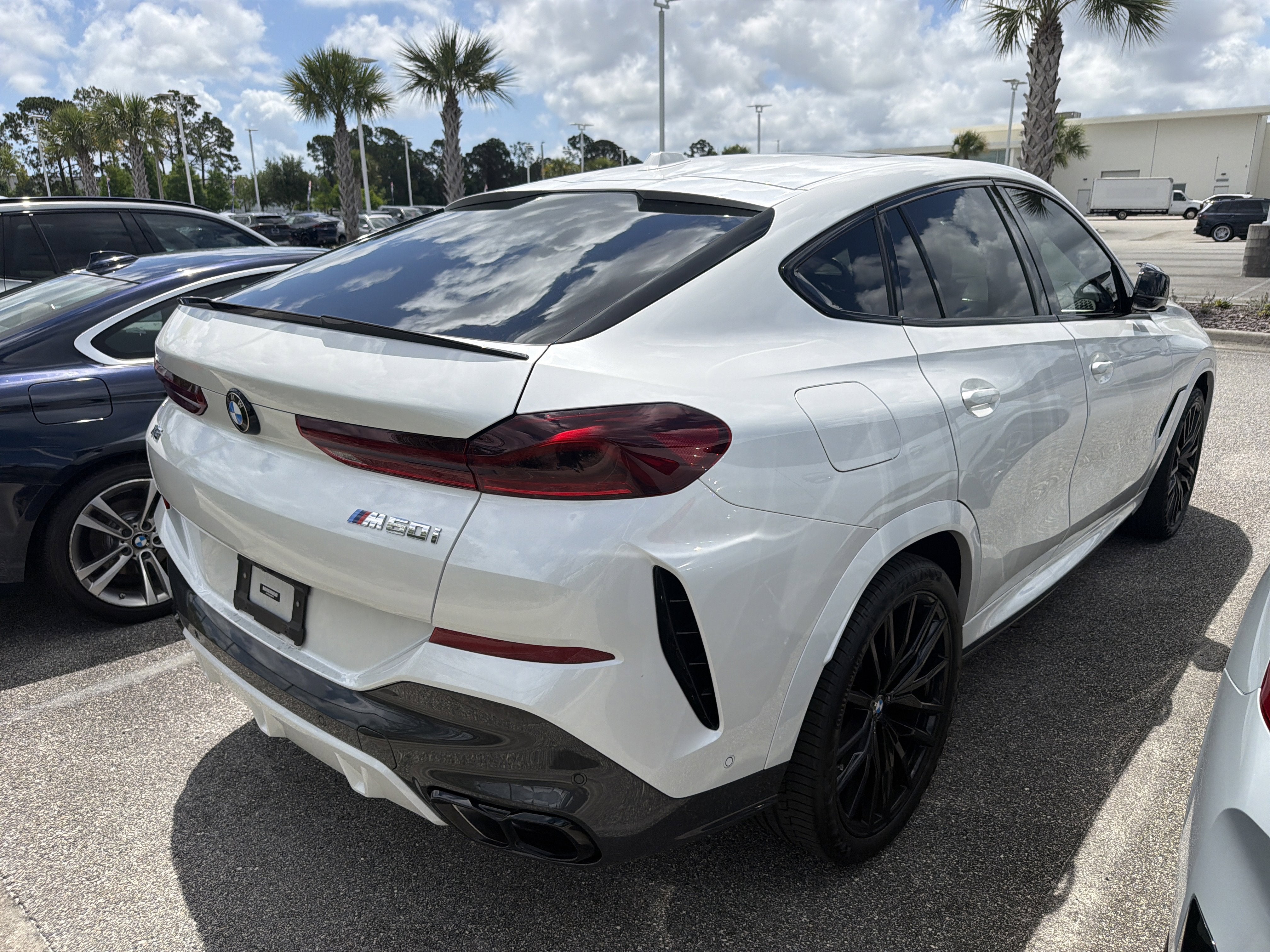 2024 BMW X6 M60i