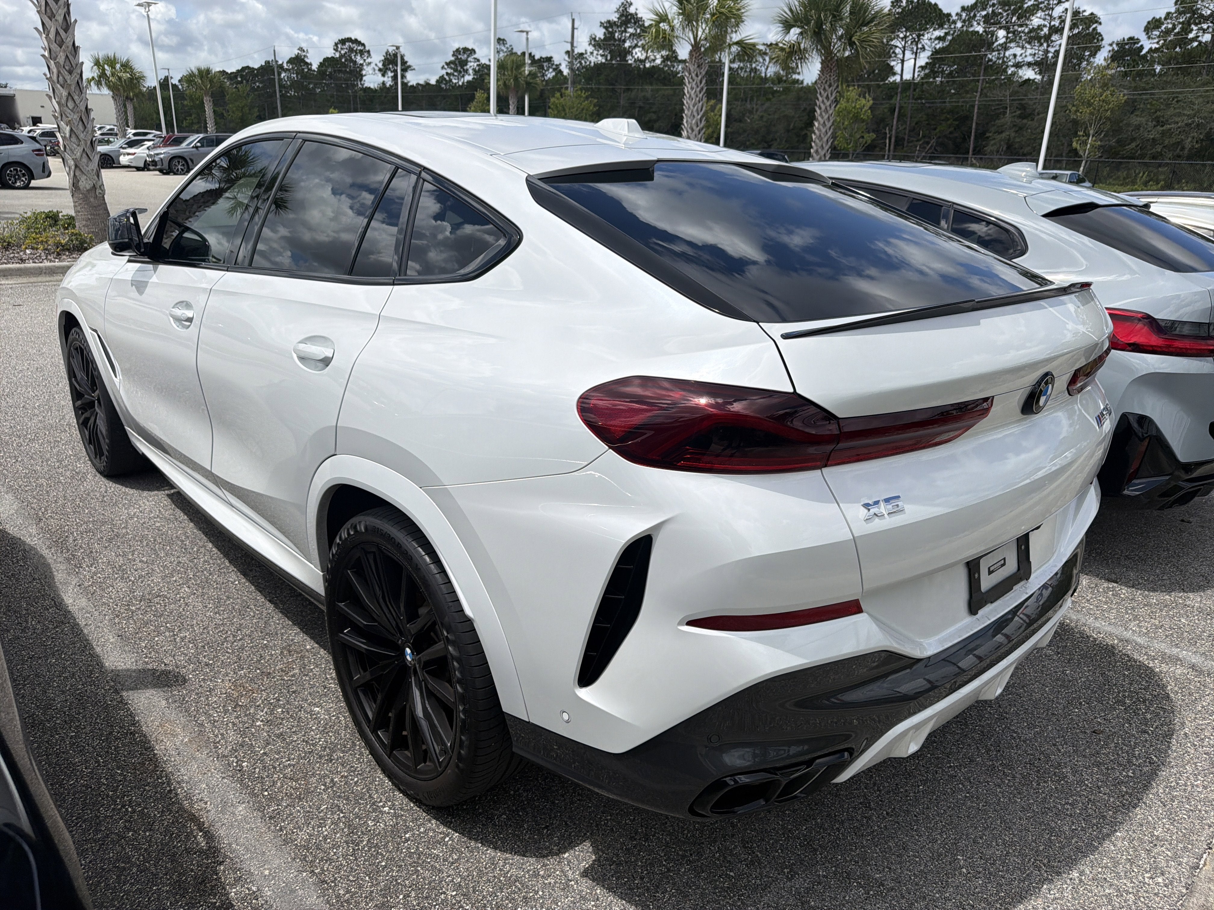 2024 BMW X6 M60i