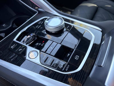2025 BMW X6 M60i