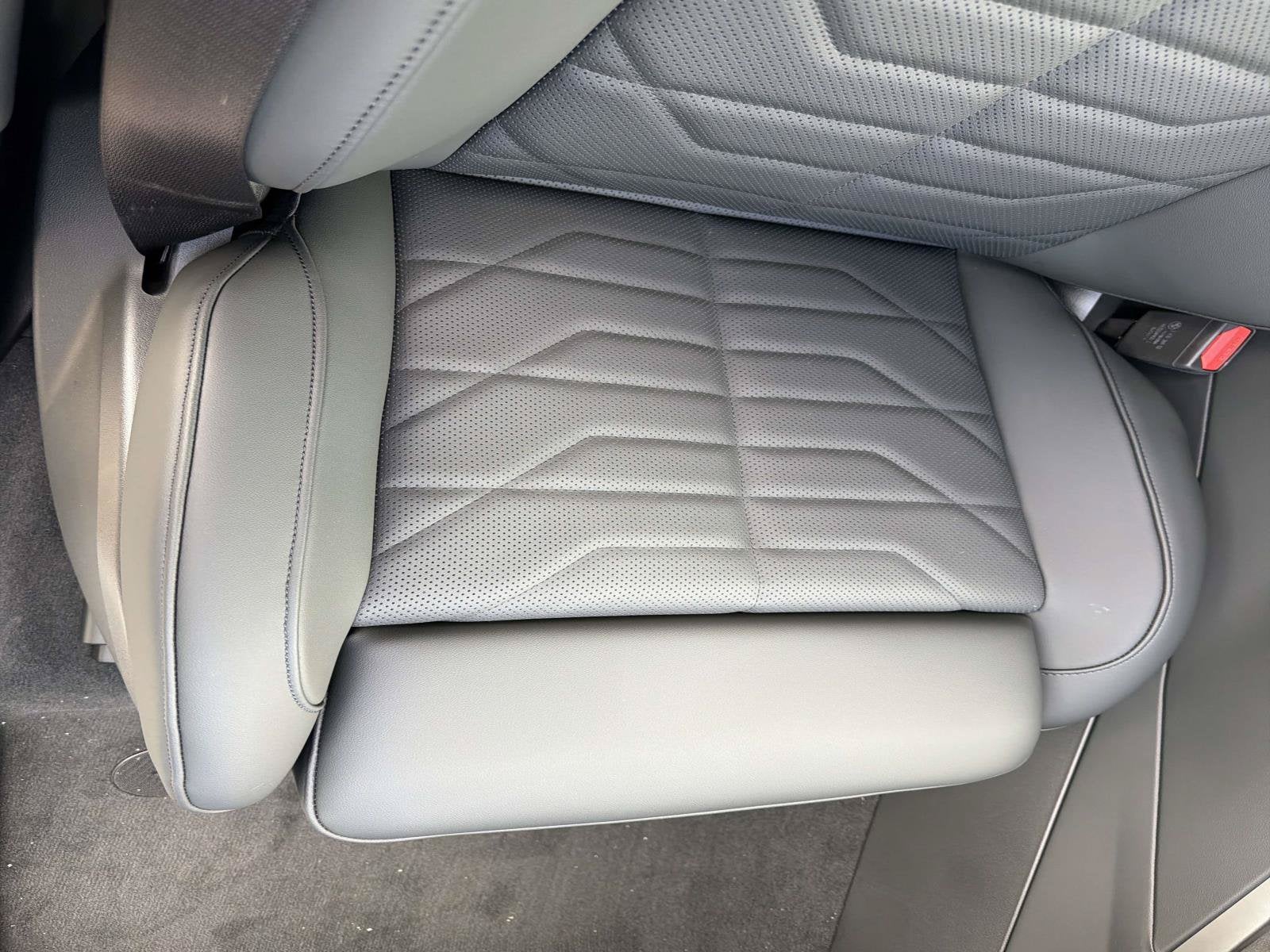 2027 BMW X5 40 xDrive