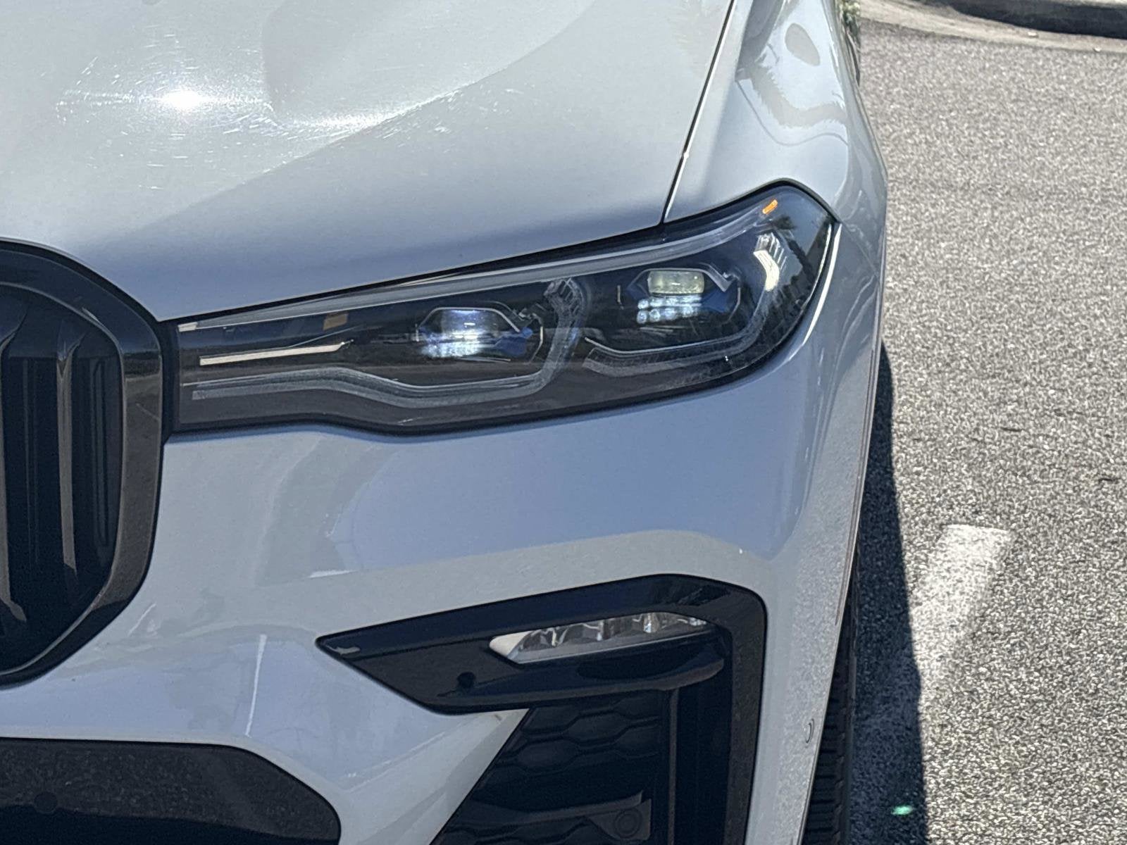 2022 BMW X7 M50i