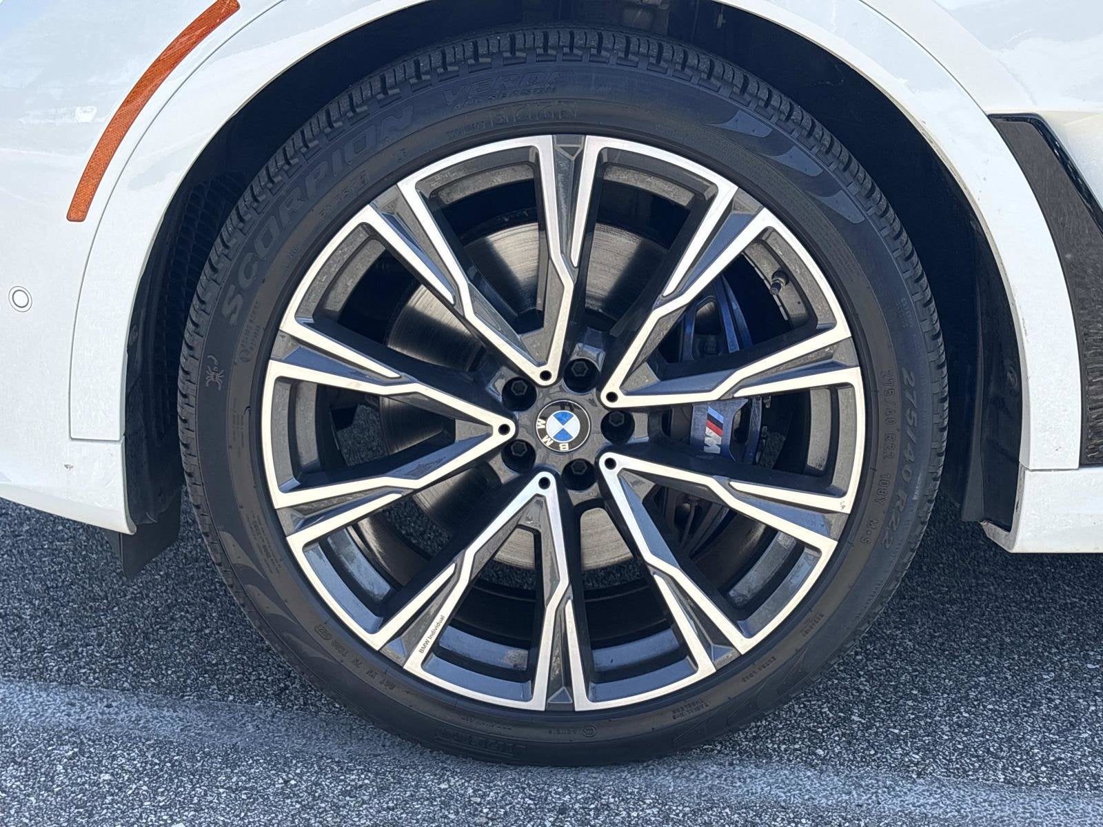 2022 BMW X7 M50i