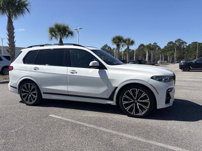 2022 BMW X7 M50i