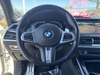 2022 BMW X7 M50i