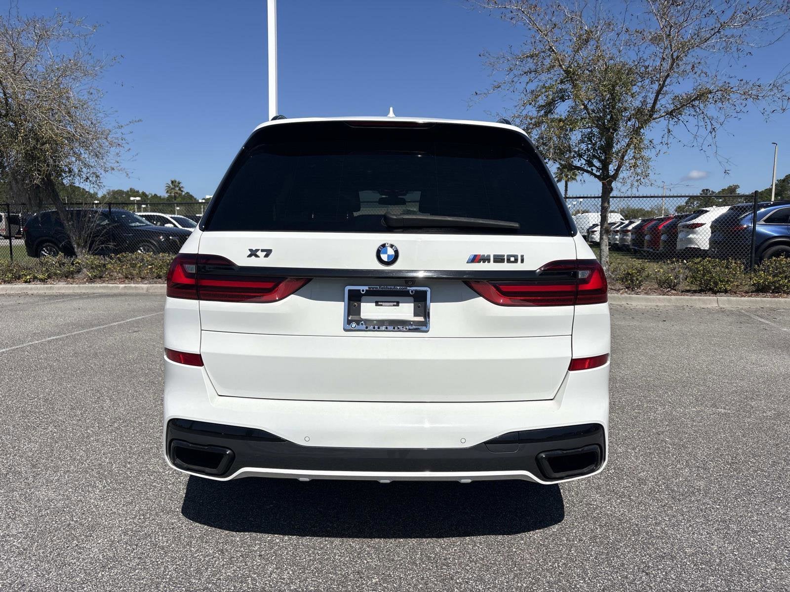 2022 BMW X7 M50i