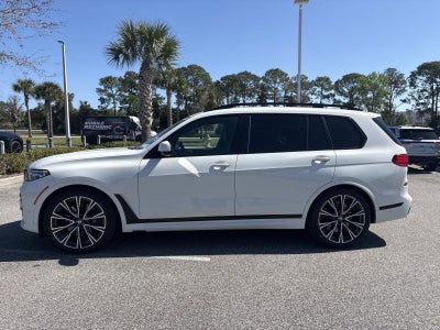 2022 BMW X7 M50i
