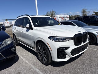 2022 BMW X7 M50i