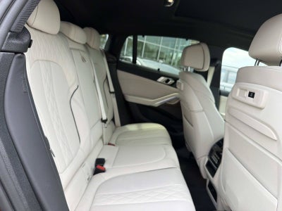 2023 BMW X6 M50i