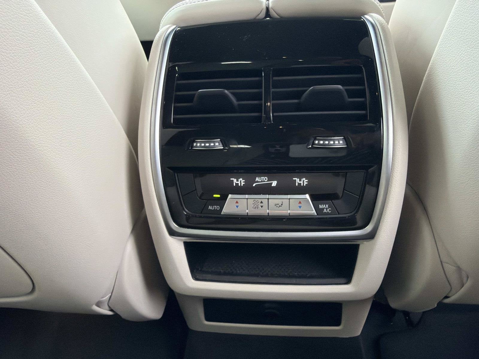 2023 BMW X6 M50i