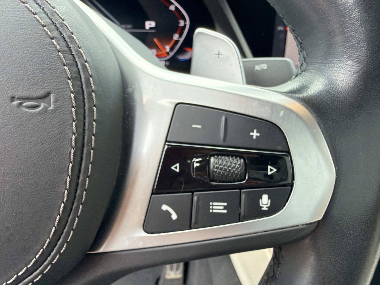 2023 BMW X6 M50i