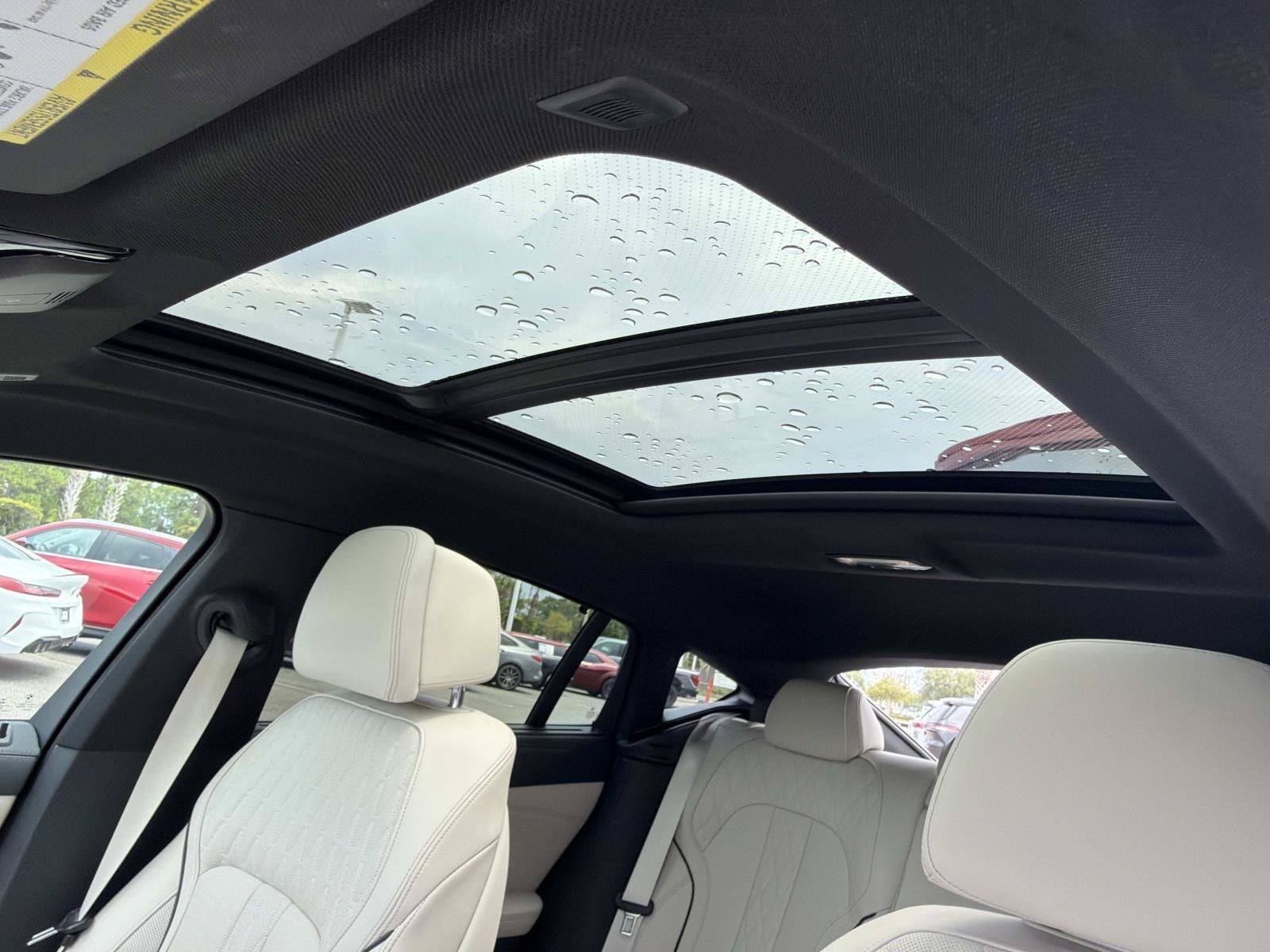 2023 BMW X6 M50i