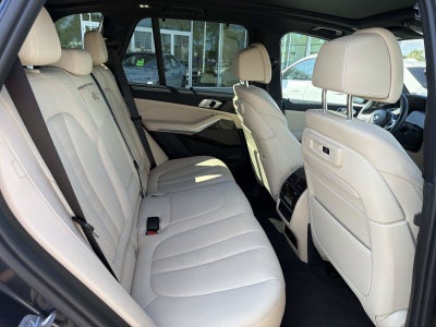2022 BMW X5 M50i