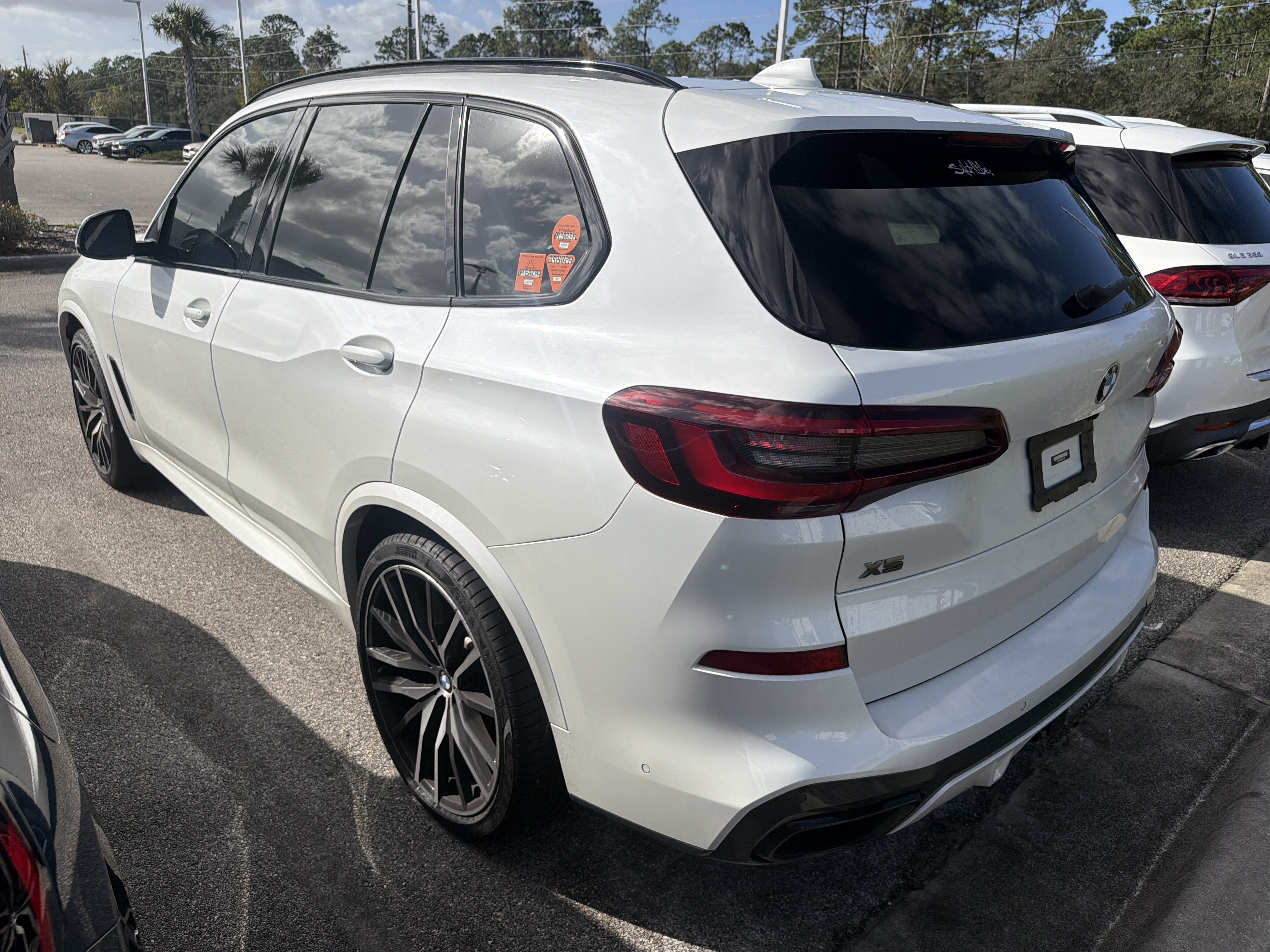 2022 BMW X5 M50i