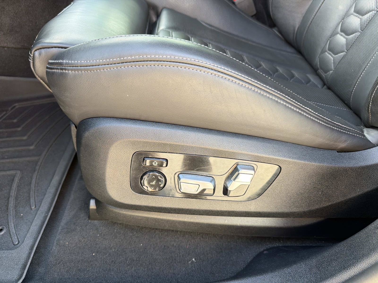2024 BMW X6 M Base