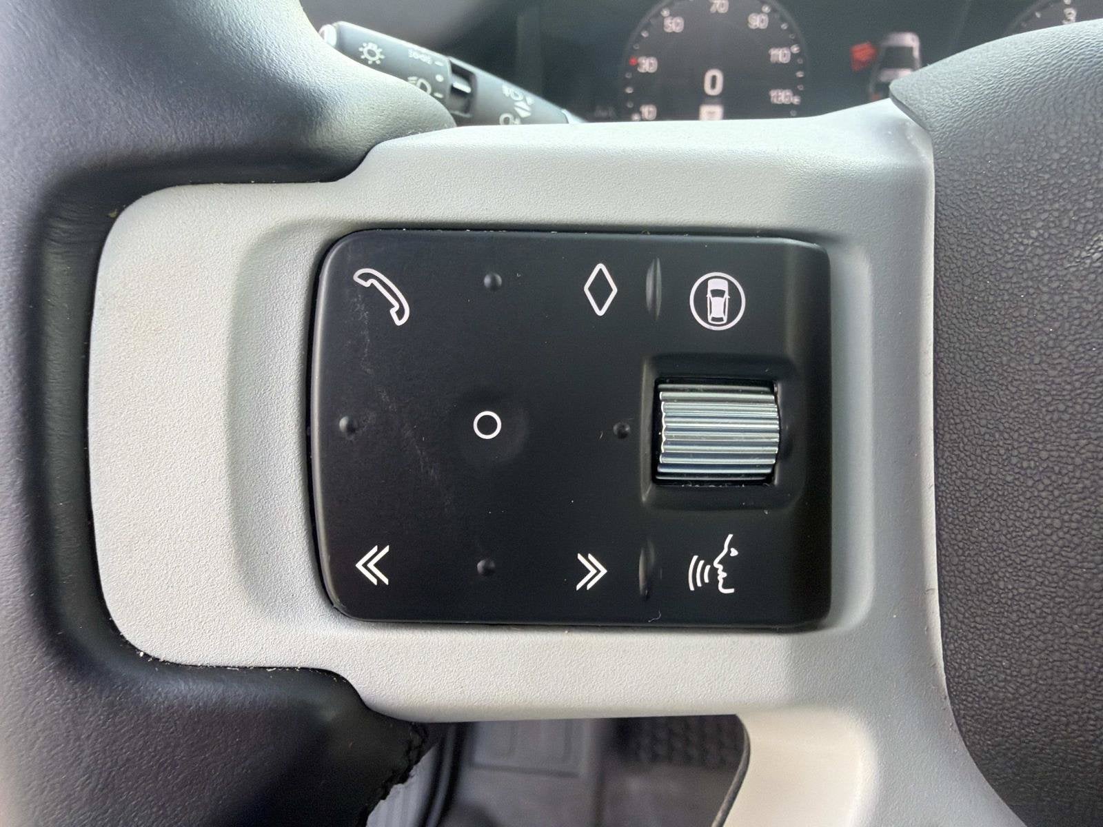 2024 Land Rover Defender S