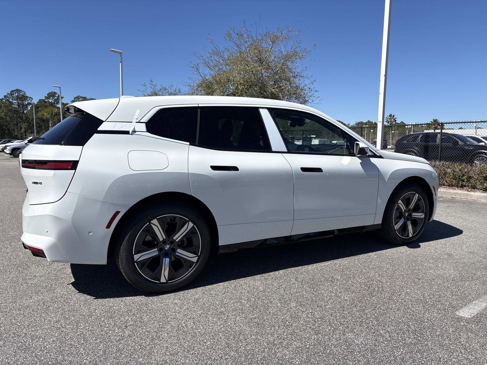 2026 BMW iX xDrive45