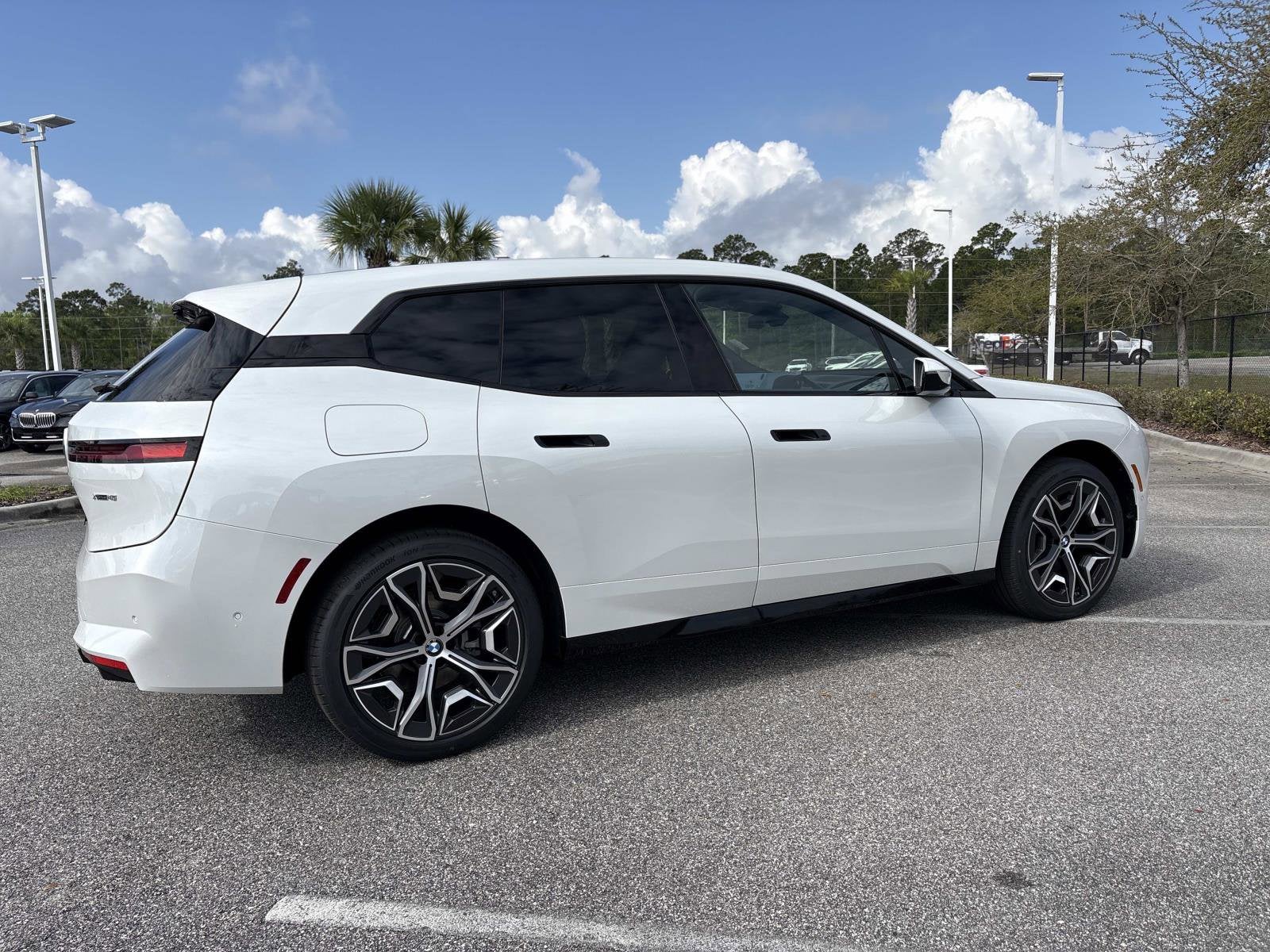 2026 BMW iX xDrive45