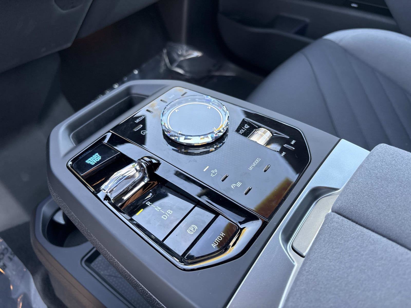 2026 BMW iX xDrive45