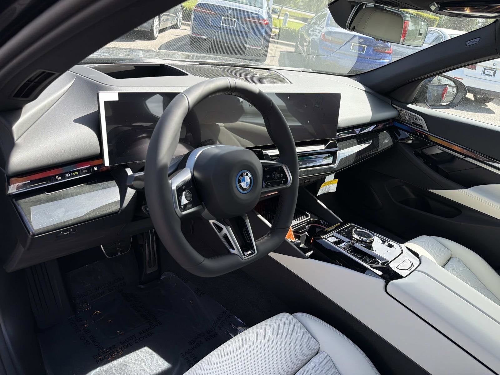 2026 BMW 5 Series 550e xDrive