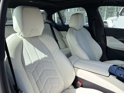 2026 BMW 5 Series 550e xDrive