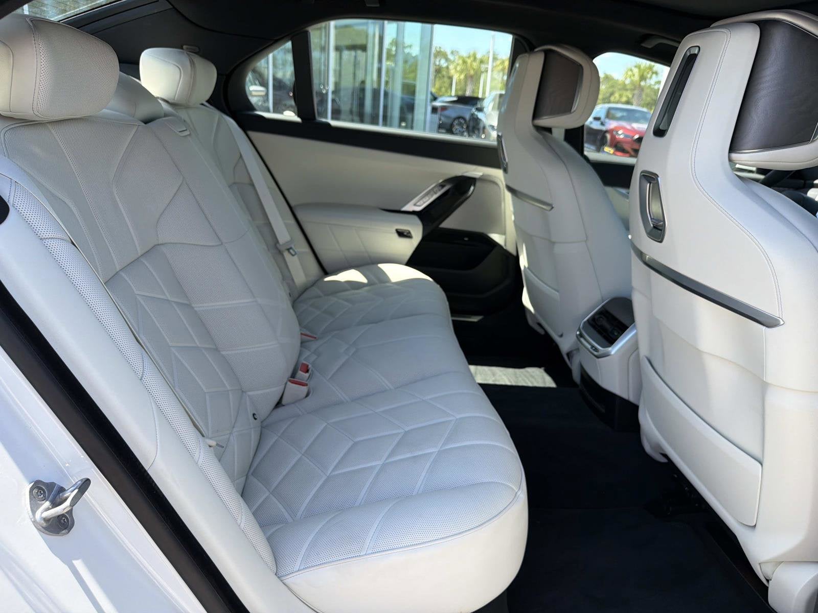 2026 BMW 7 Series 740i