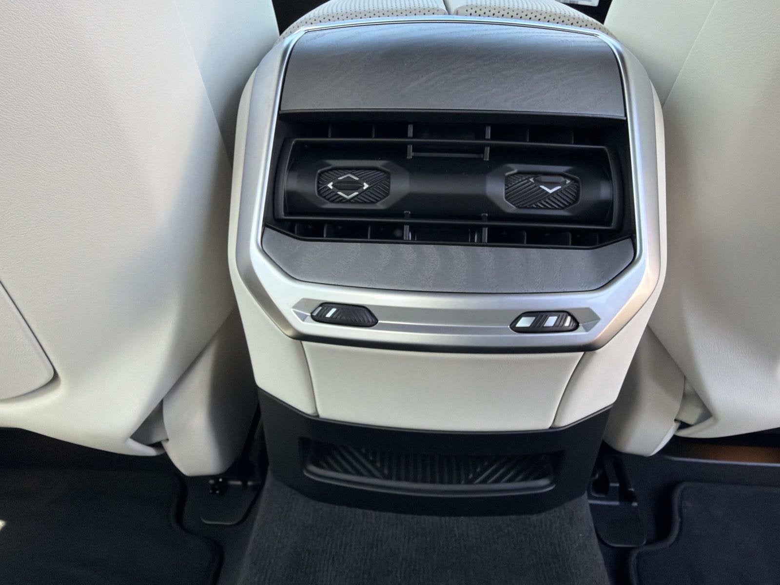 2026 BMW 7 Series 740i