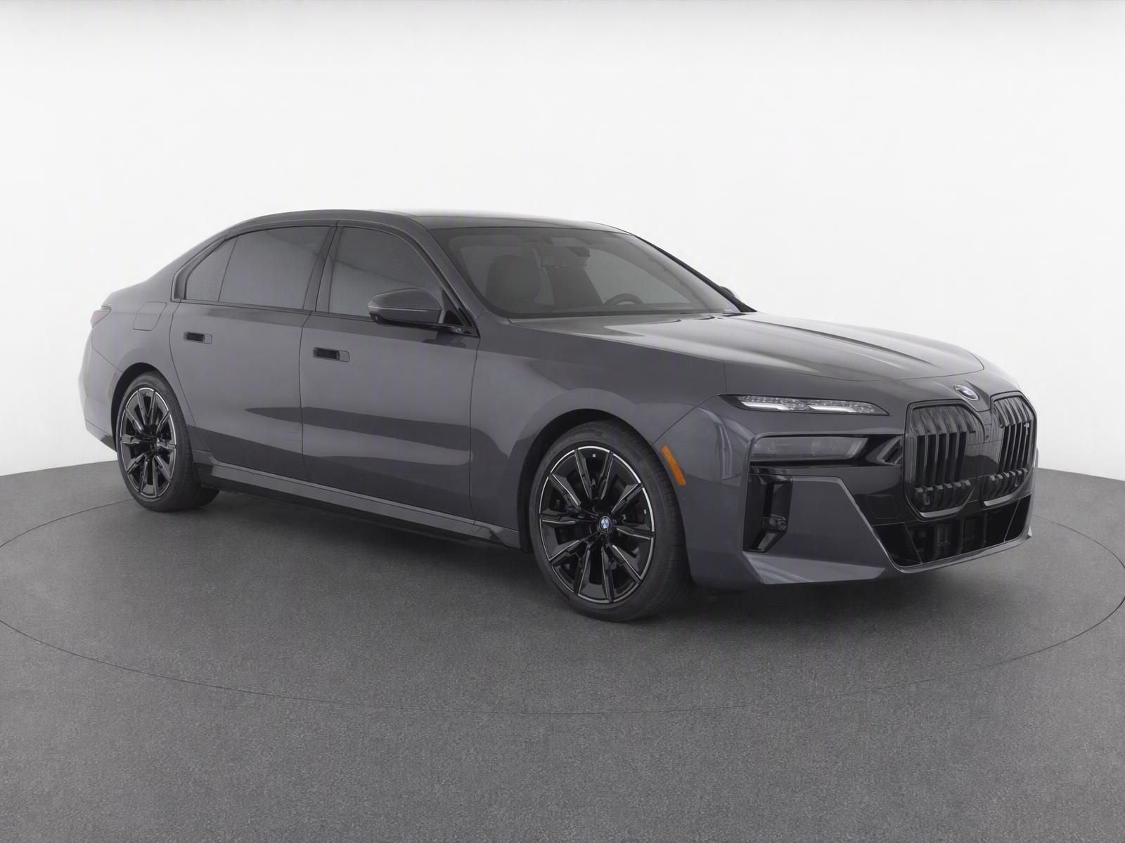 2023 BMW 7 Series 740i