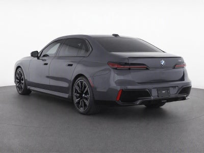 2023 BMW 7 Series 740i
