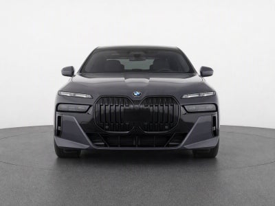 2023 BMW 7 Series 740i