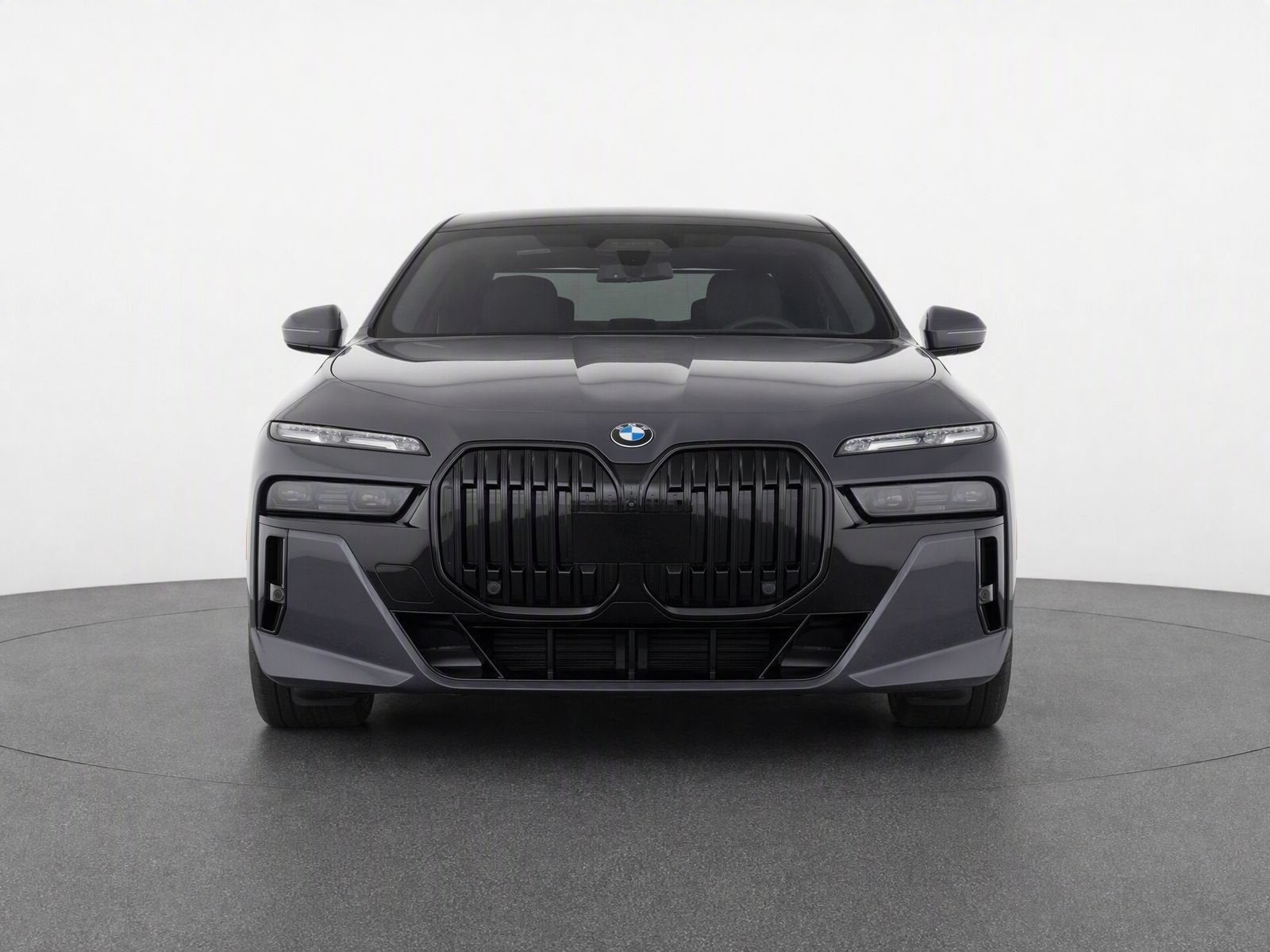 2023 BMW 7 Series 740i